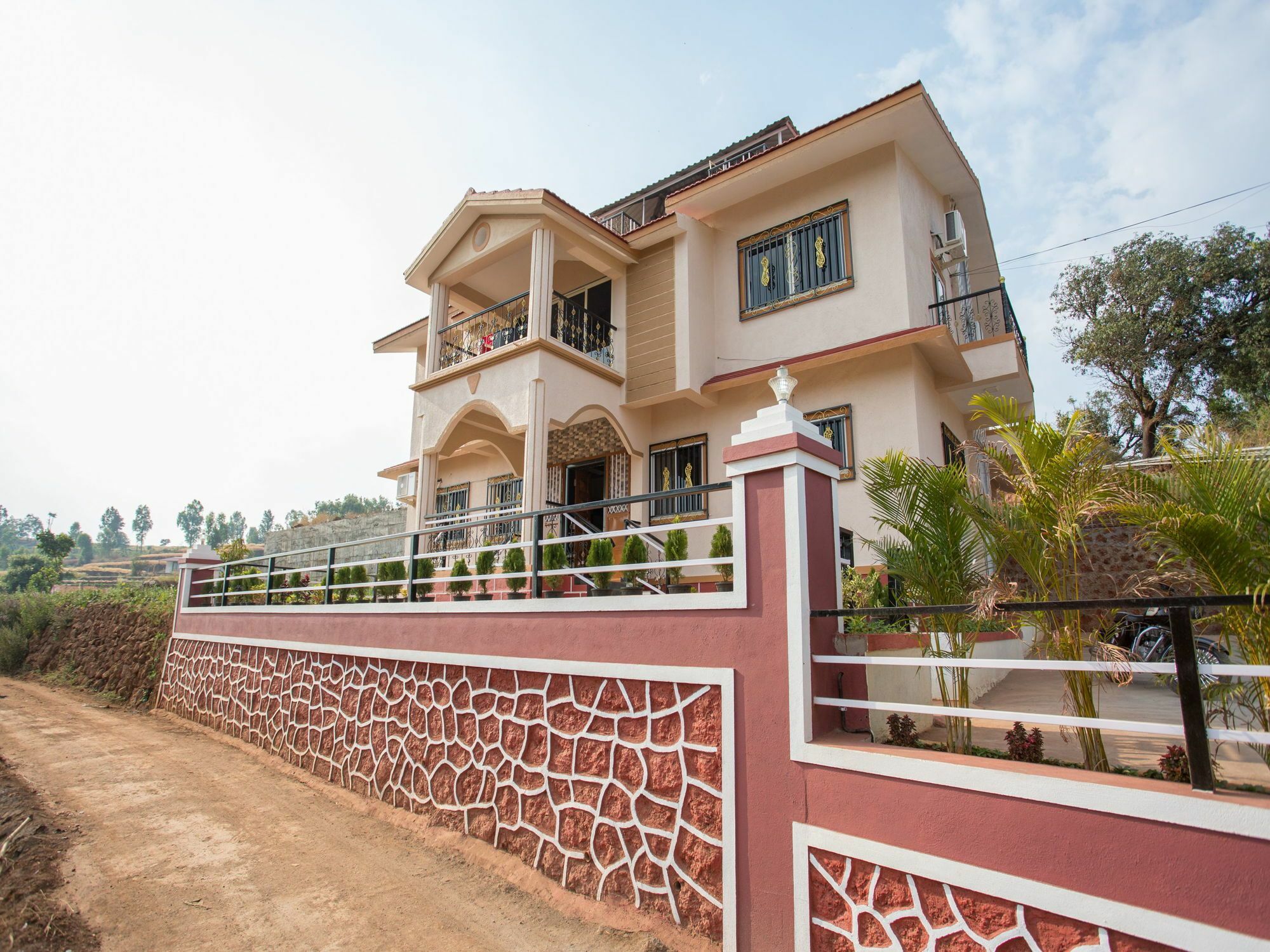 Shivanya Palace Mahabaleshwar Exterior photo